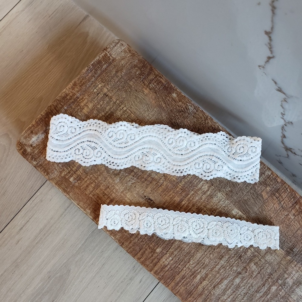 Bridal Garter Set White Rhinestone Crystal Lace Wedding 2 Piece Set Prom - Picture 2 of 5